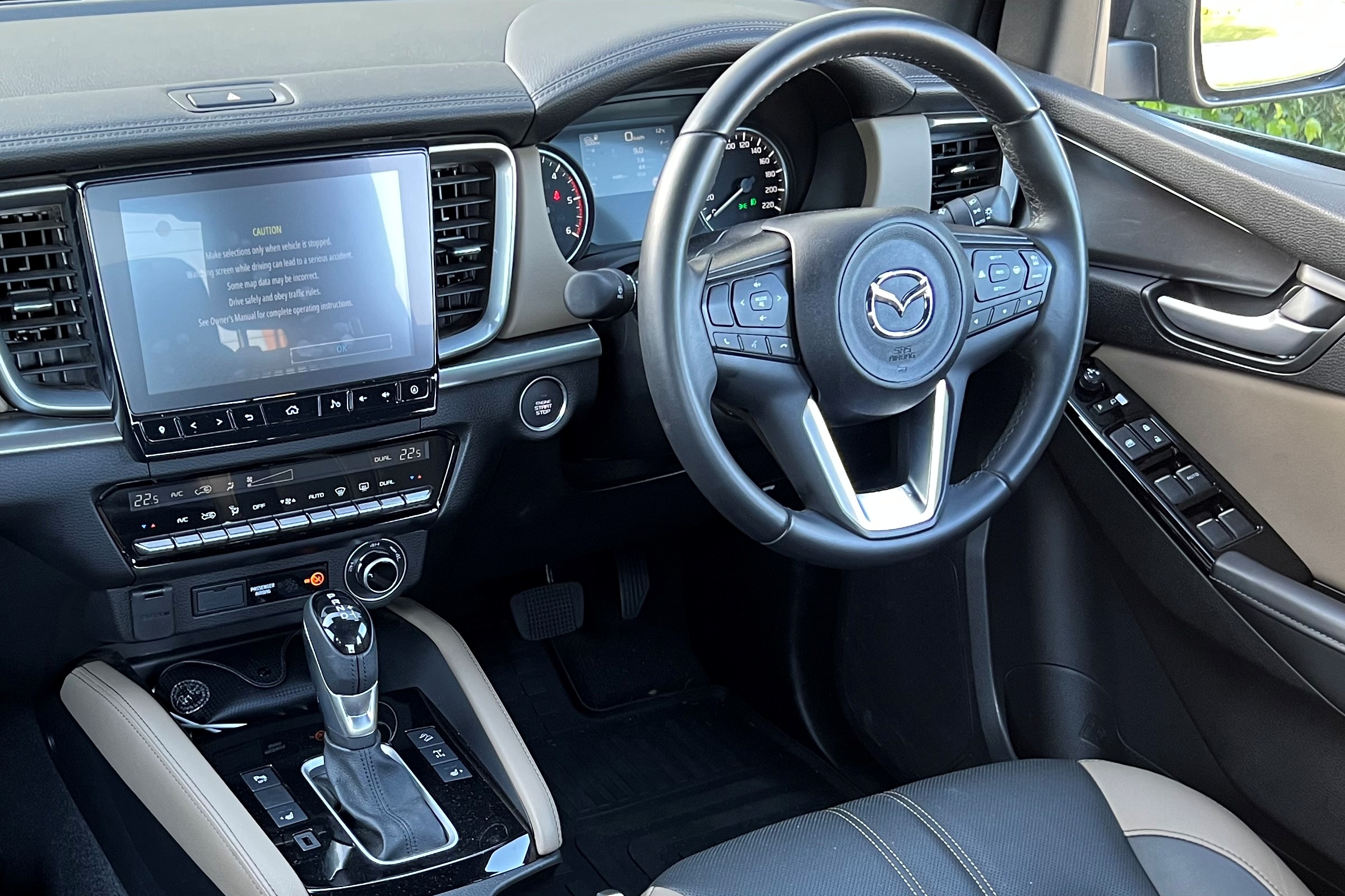 Mazda BT-50 SP Front interior steering wheel