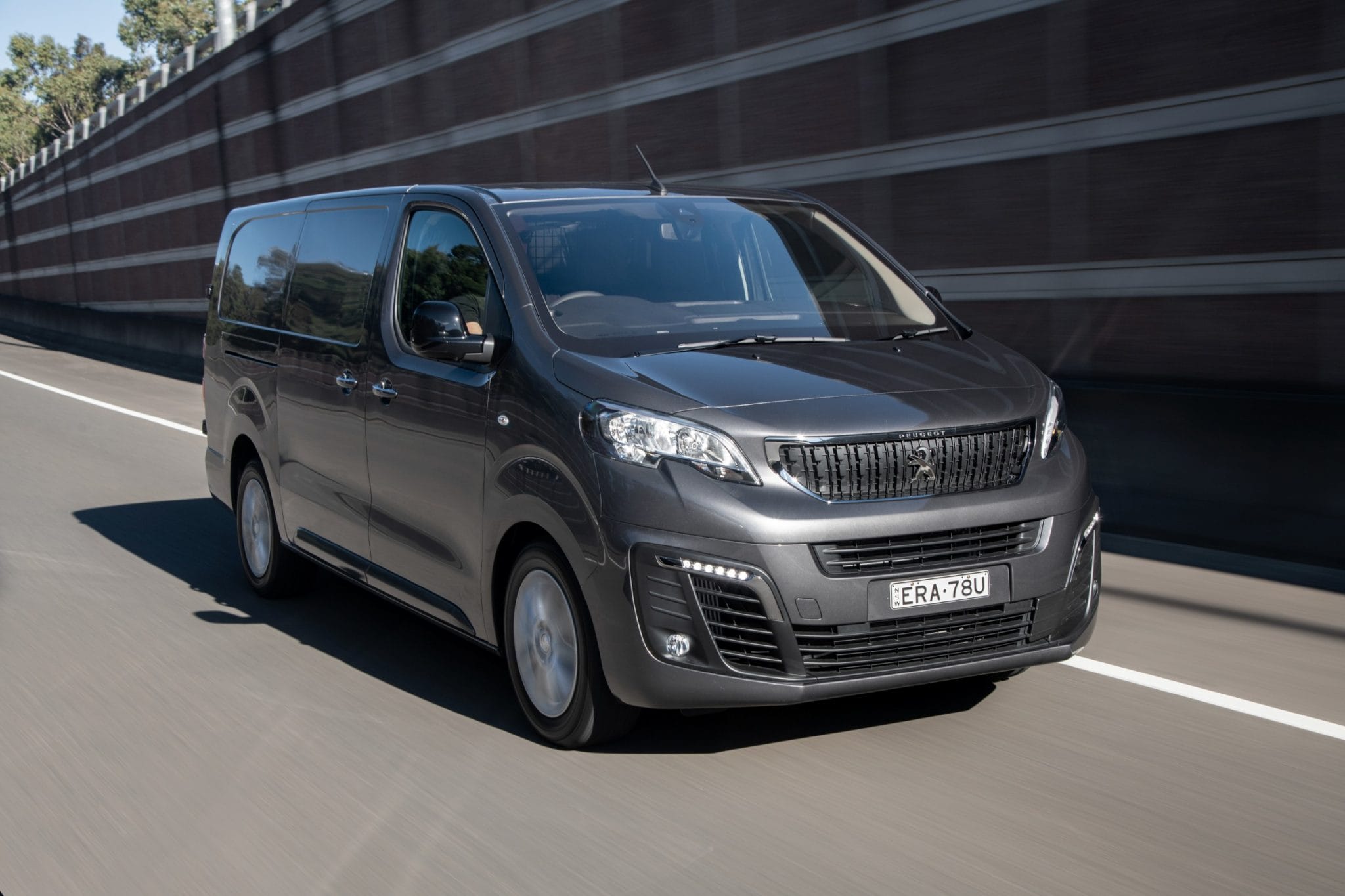 Peugeot Expert Premium long wheel base Van 2022 review AnyAuto