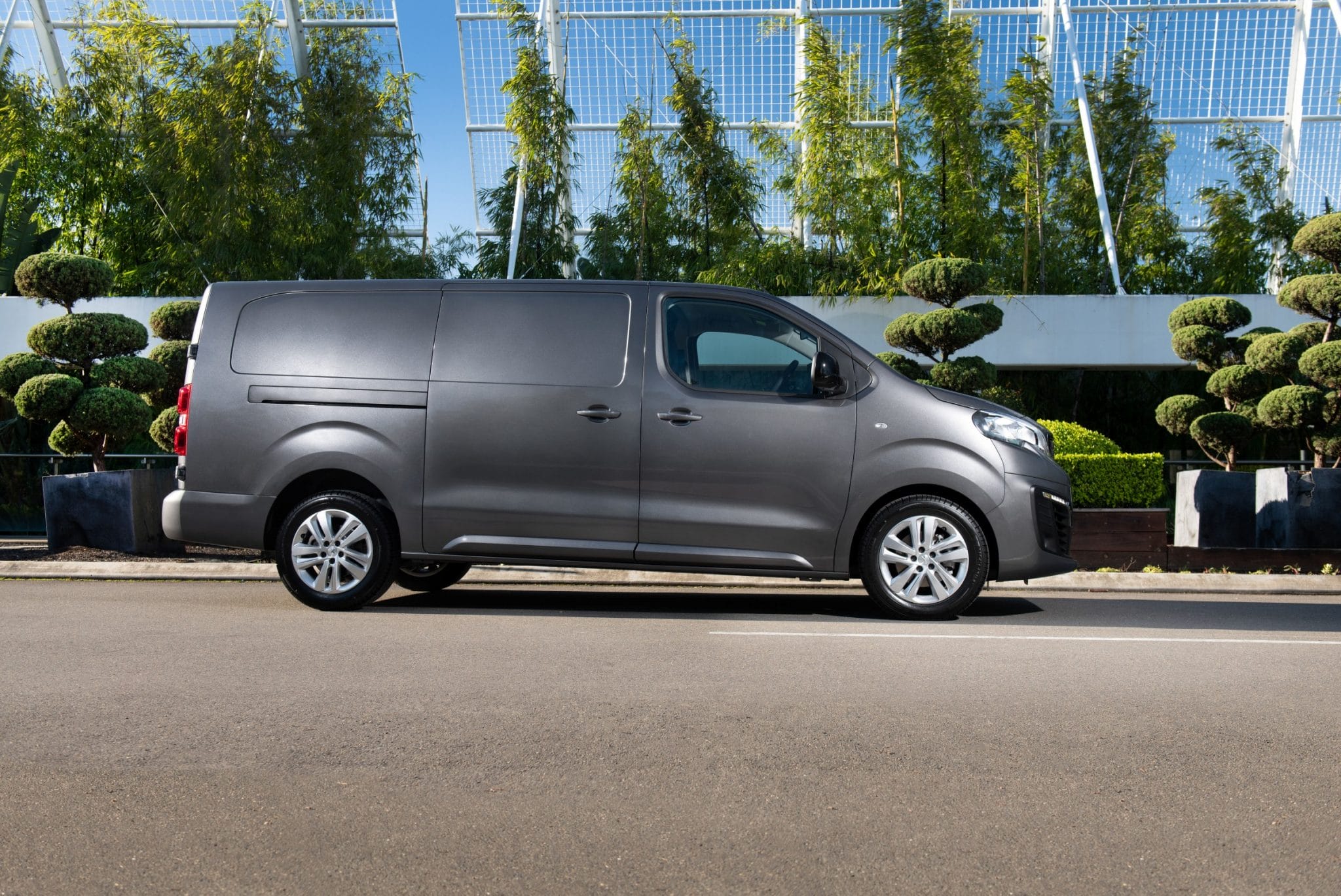 Peugeot Expert Premium long wheel base Van 2022 review AnyAuto