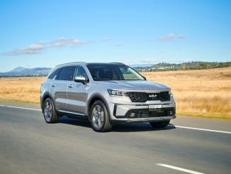 Kia Sorento Hybrid- driving 2