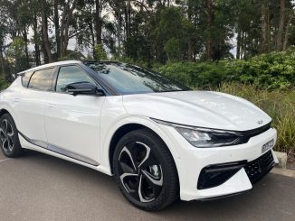 Kia EV6 GT Line AWD 2022 FRONT quarter