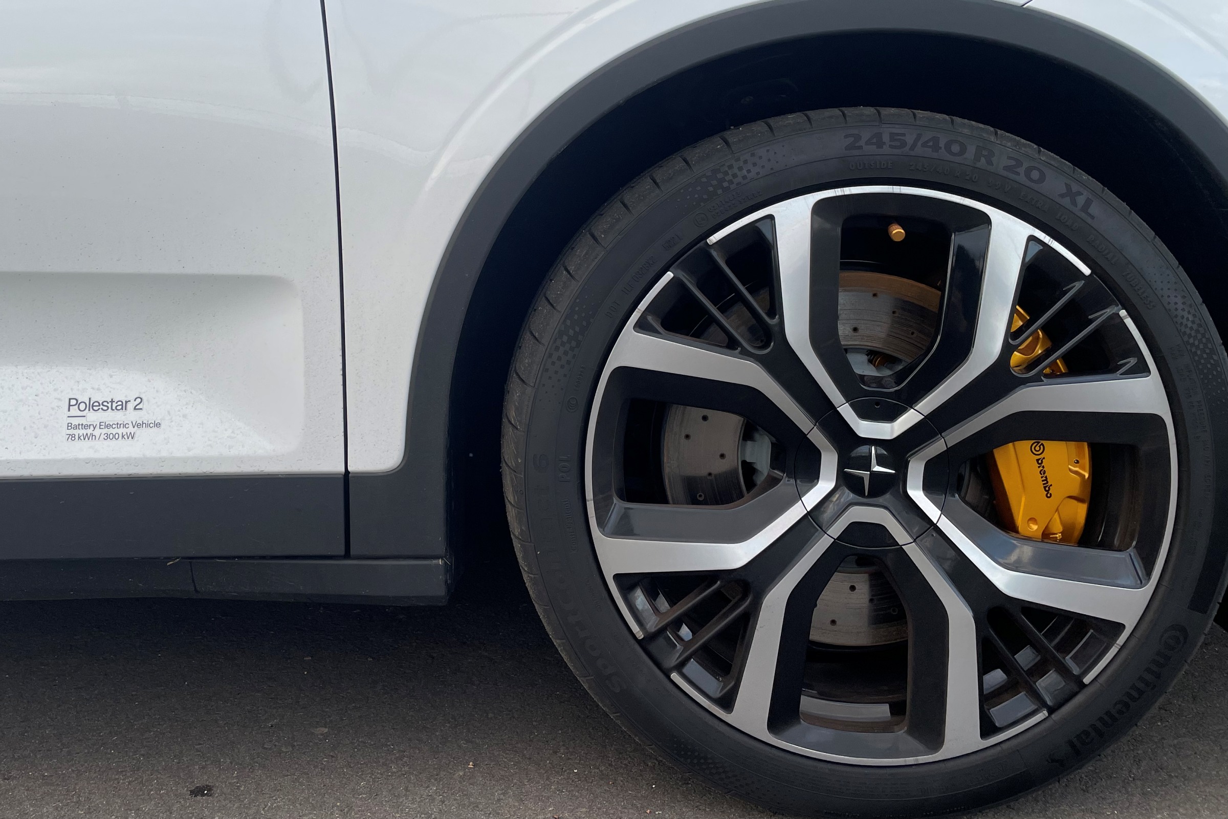 Polestar 2 Twin Motor wheels and tyres and brakes