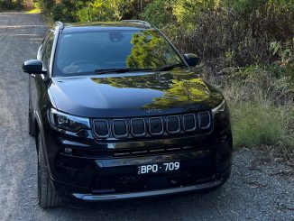 Jeep Compass S Limited 4WD SUV 2023 FRont grill 2