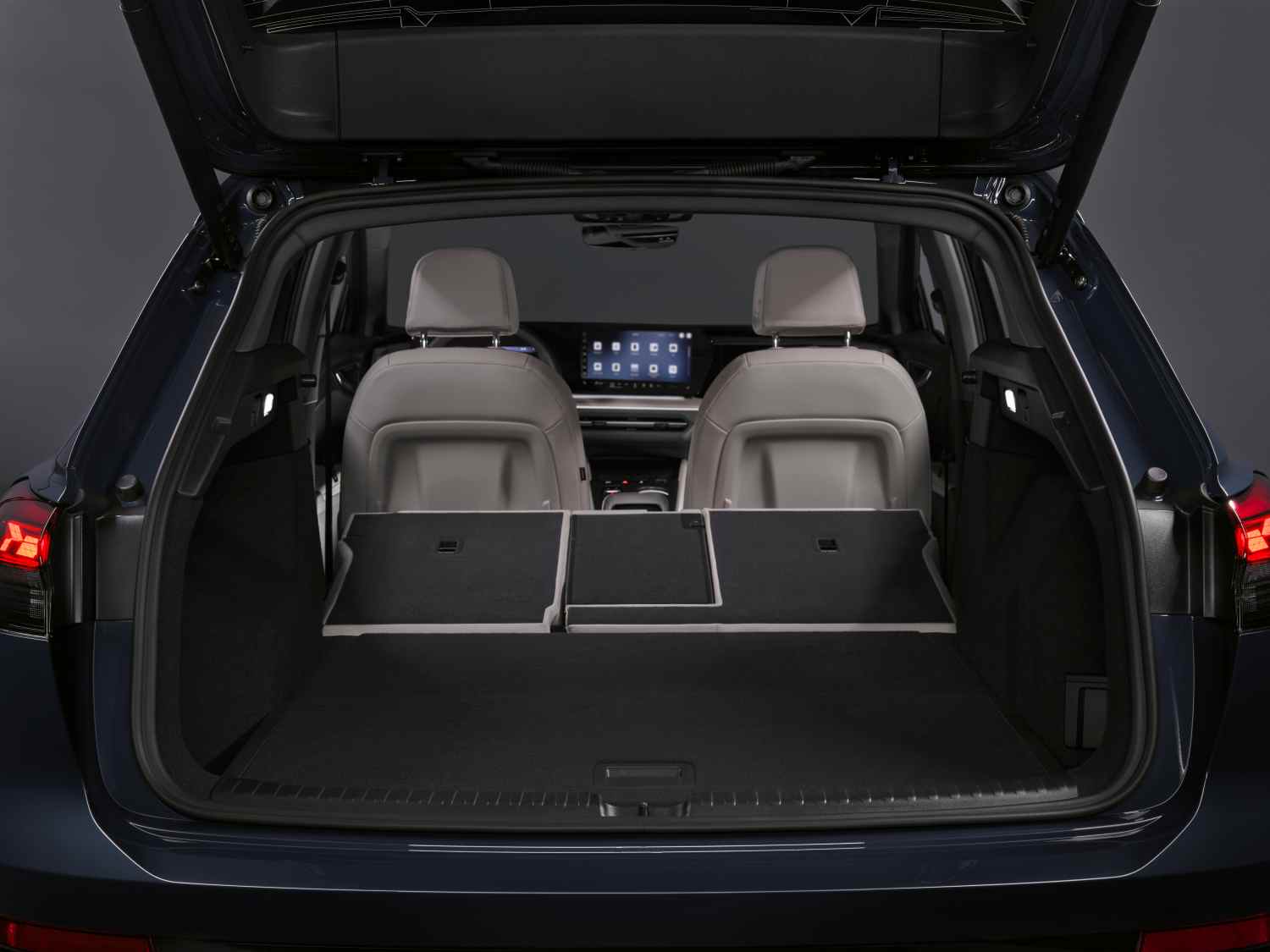 Audi Q4 e-tron SUV BOOT