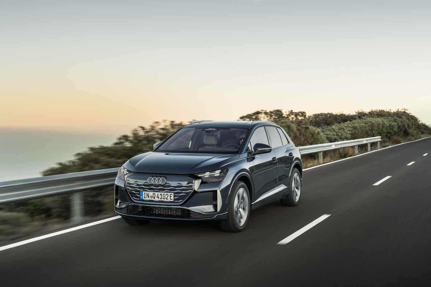 Audi Q4 e-tron SUV DRIVING 1