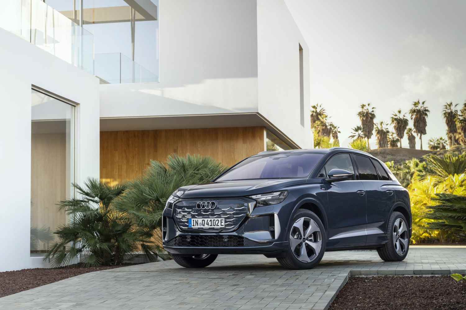 Audi Q4 e-tron SUV front qtr 1